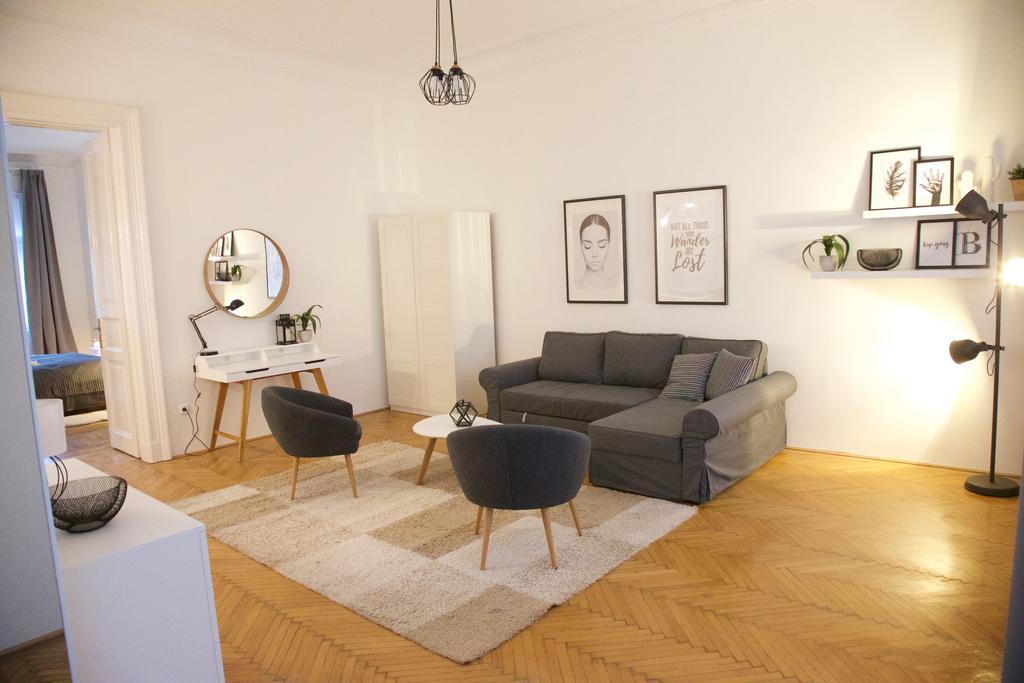 Five Season's Appartement *